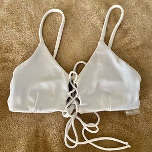 OLA FEROZ SEÑORITA WHITE BIKINI TOP